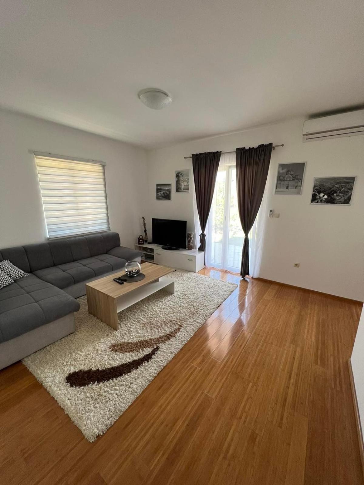 Anika Appartement Trebinje Buitenkant foto