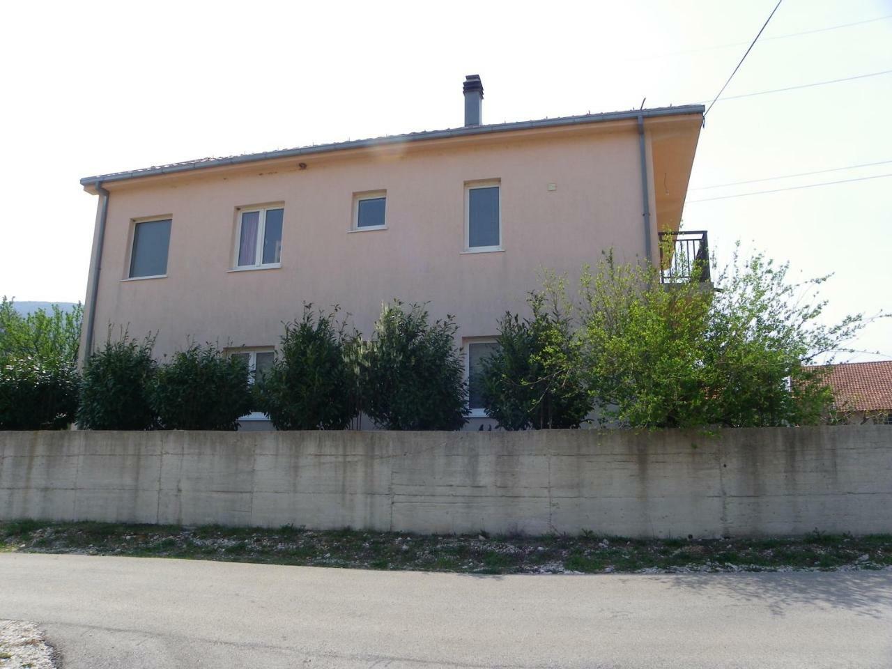 Anika Appartement Trebinje Buitenkant foto