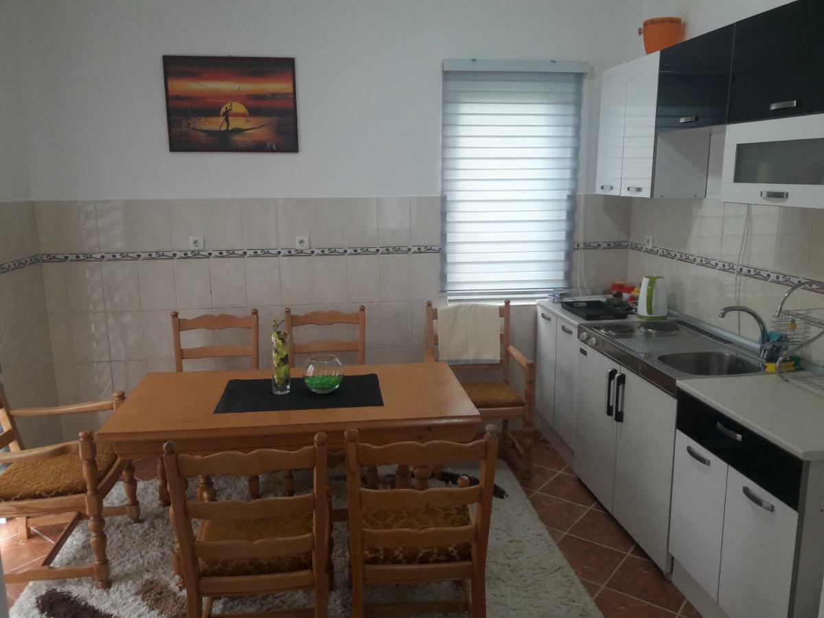 Anika Appartement Trebinje Buitenkant foto